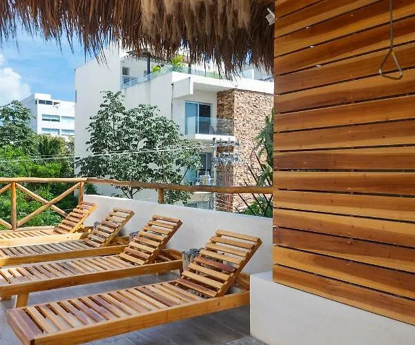 Verandah Apartment *